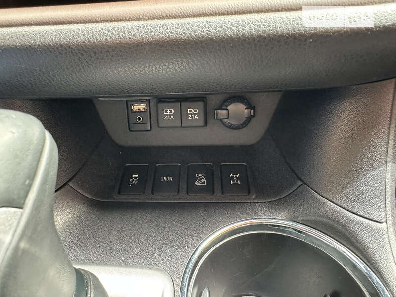 Позашляховик / Кросовер Toyota Highlander 2019 в Дніпрі