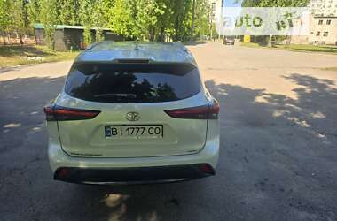 Внедорожник / Кроссовер Toyota Highlander 2022 в Кременчуге