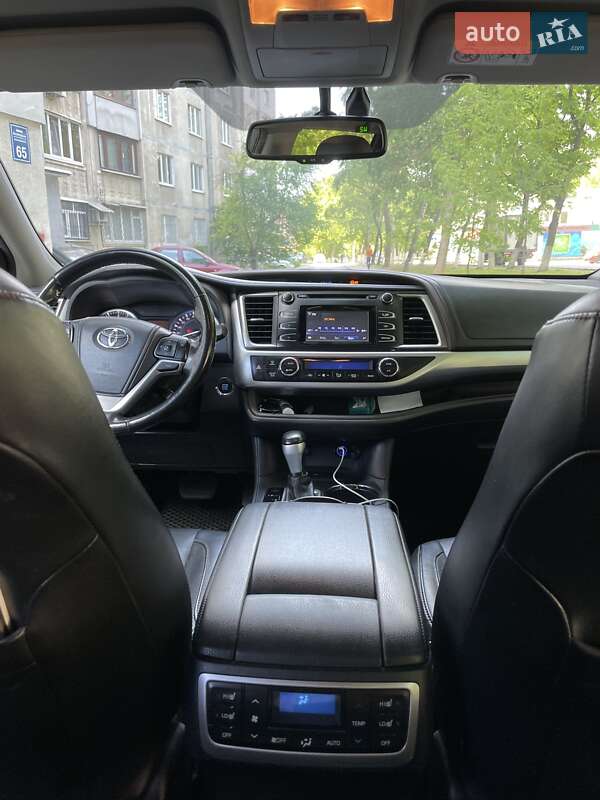 Внедорожник / Кроссовер Toyota Highlander 2014 в Харькове фото 5 Внедорожник / Кроссовер Toyota Highlander 2014 в Харькове