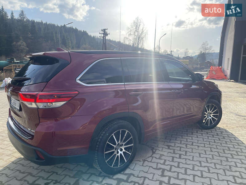 Внедорожник / Кроссовер Toyota Highlander 2017 в Бориславе