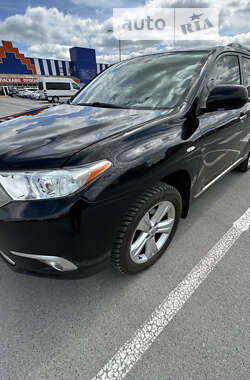 Внедорожник / Кроссовер Toyota Highlander 2011 в Каменец-Подольском