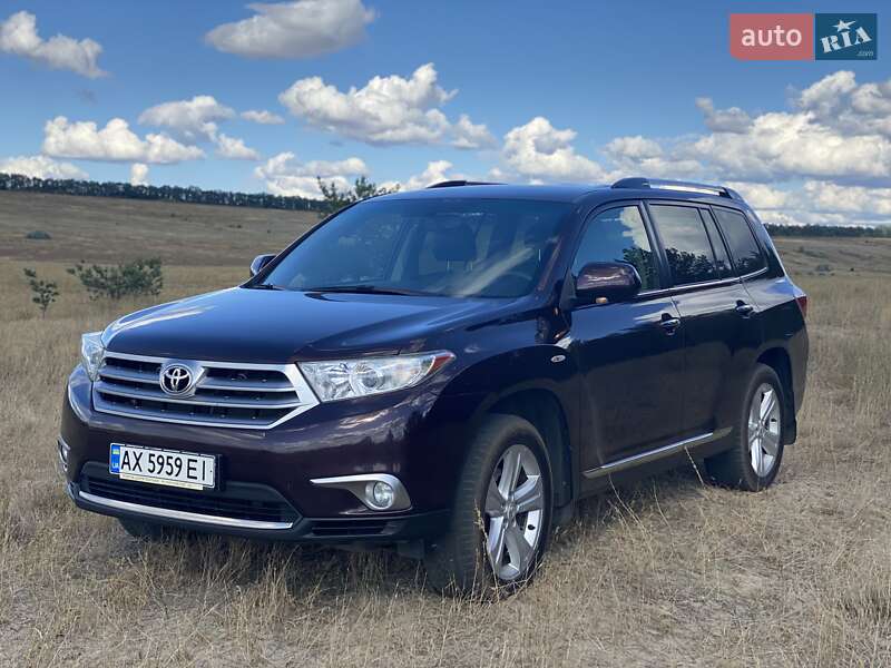 Позашляховик / Кросовер Toyota Highlander 2012 в Полтаві