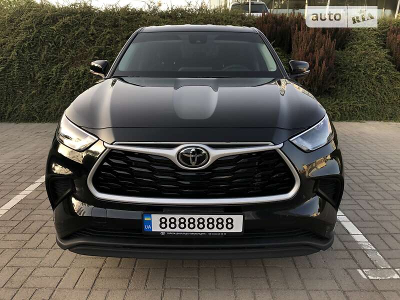 Внедорожник / Кроссовер Toyota Highlander 2023 в Луцке