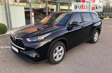 Внедорожник / Кроссовер Toyota Highlander 2023 в Луцке