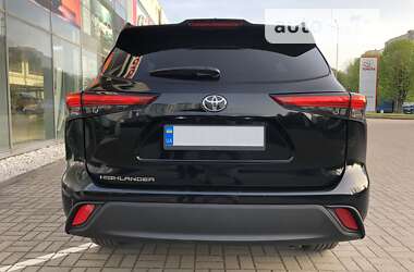 Внедорожник / Кроссовер Toyota Highlander 2023 в Луцке