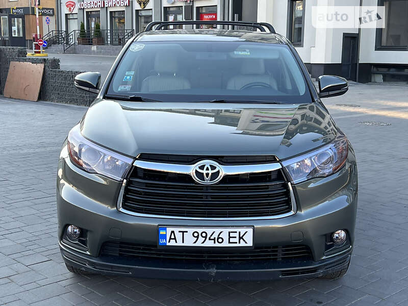 Позашляховик / Кросовер Toyota Highlander 2016 в Коломиї