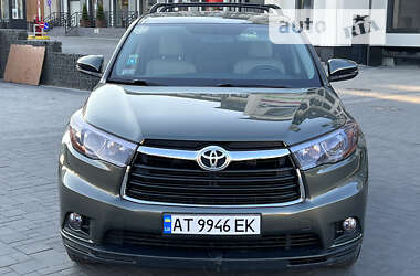 Позашляховик / Кросовер Toyota Highlander 2016 в Коломиї