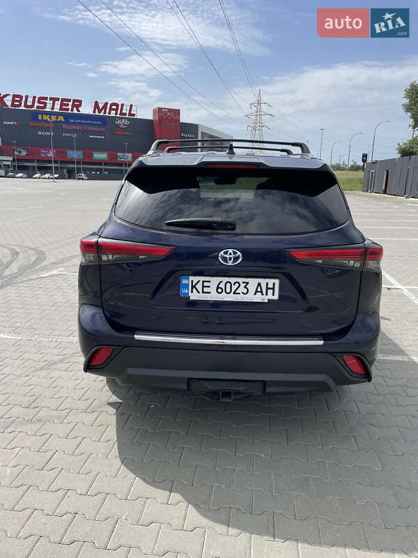 Внедорожник / Кроссовер Toyota Highlander 2021 в Одессе