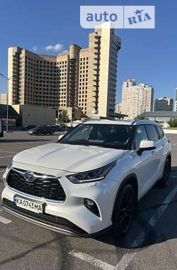 Позашляховик / Кросовер Toyota Highlander 2023 в Києві