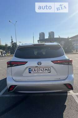 Позашляховик / Кросовер Toyota Highlander 2023 в Києві
