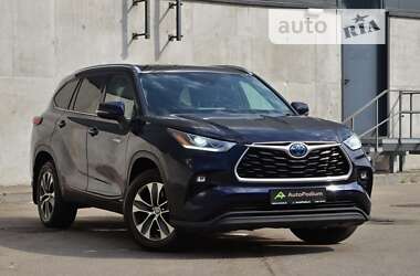 Внедорожник / Кроссовер Toyota Highlander 2020 в Киеве