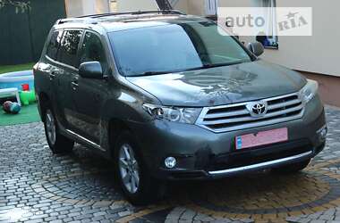 Позашляховик / Кросовер Toyota Highlander 2012 в Львові