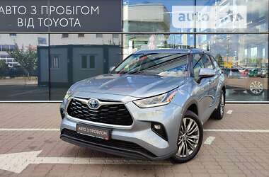 Внедорожник / Кроссовер Toyota Highlander 2021 в Киеве