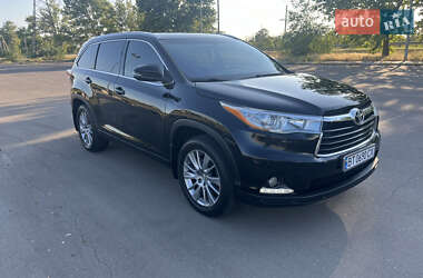 Внедорожник / Кроссовер Toyota Highlander 2014 в Николаеве