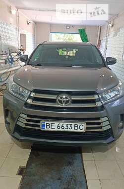 Внедорожник / Кроссовер Toyota Highlander 2019 в Киеве