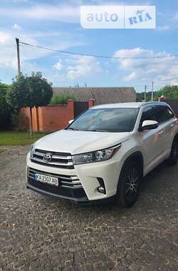 Внедорожник / Кроссовер Toyota Highlander 2019 в Киеве