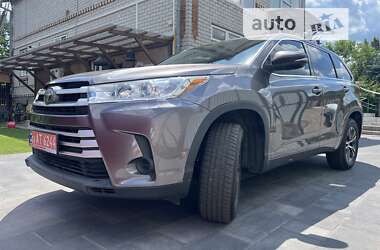 Позашляховик / Кросовер Toyota Highlander 2017 в Житомирі