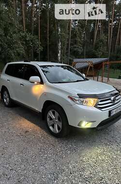 Внедорожник / Кроссовер Toyota Highlander 2011 в Гадяче