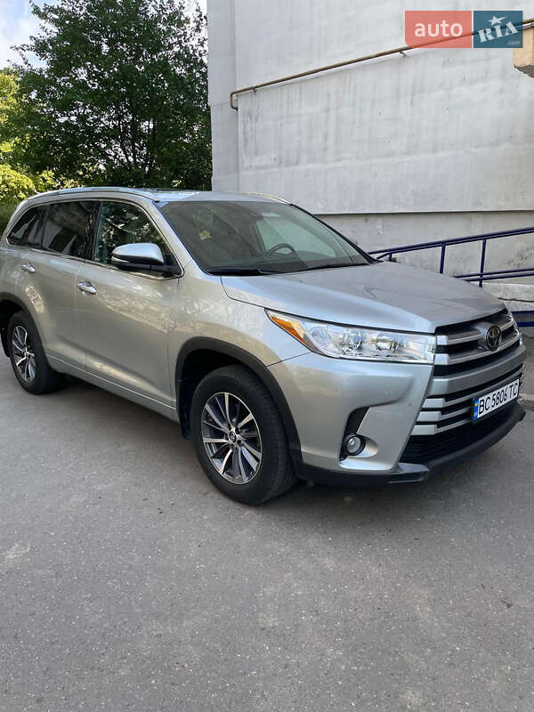 Внедорожник / Кроссовер Toyota Highlander 2018 в Николаеве фото 2 Внедорожник / Кроссовер Toyota Highlander 2018 в Николаеве