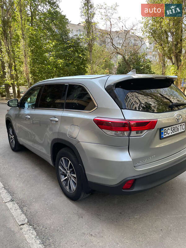 Внедорожник / Кроссовер Toyota Highlander 2018 в Николаеве фото 3 Внедорожник / Кроссовер Toyota Highlander 2018 в Николаеве