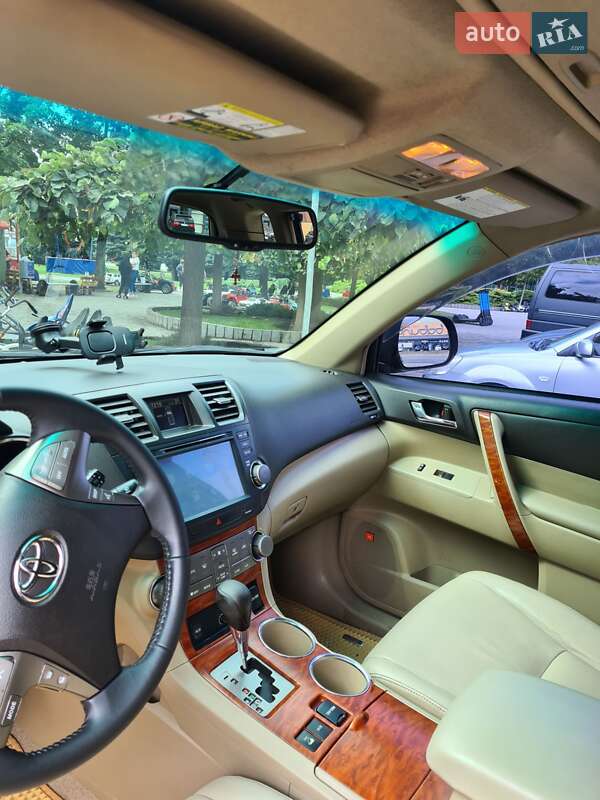 Позашляховик / Кросовер Toyota Highlander 2008 в Дніпрі