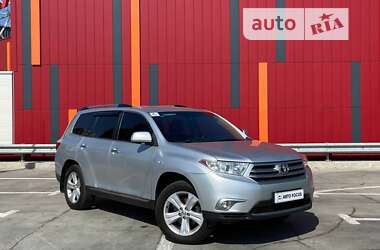 Внедорожник / Кроссовер Toyota Highlander 2010 в Киеве