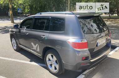 Внедорожник / Кроссовер Toyota Highlander 2010 в Черноморске