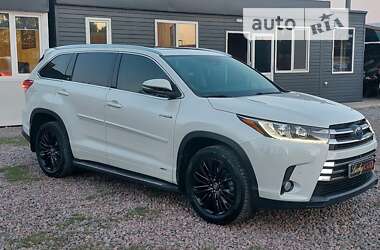 Внедорожник / Кроссовер Toyota Highlander 2017 в Одессе