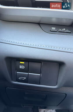 Позашляховик / Кросовер Toyota Highlander 2020 в Києві