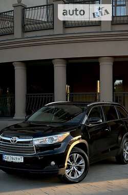 Позашляховик / Кросовер Toyota Highlander 2014 в Харкові