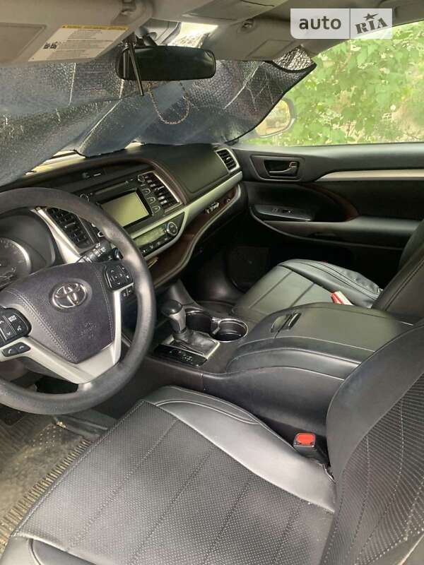 Позашляховик / Кросовер Toyota Highlander 2018 в Херсоні
