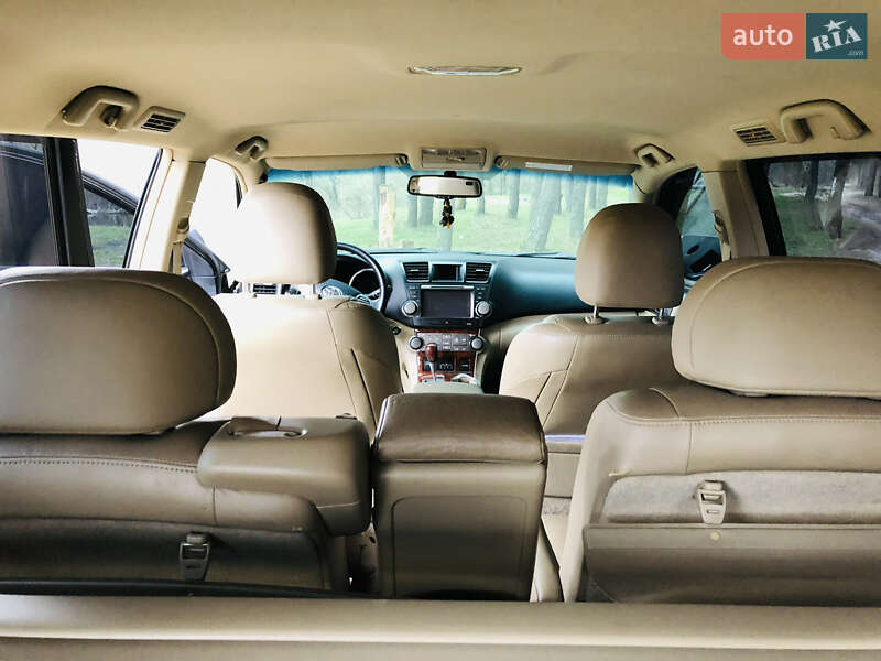 Позашляховик / Кросовер Toyota Highlander 2011 в Полтаві