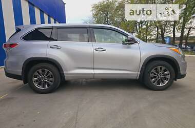 Внедорожник / Кроссовер Toyota Highlander 2014 в Одессе