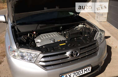 Позашляховик / Кросовер Toyota Highlander 2010 в Харкові