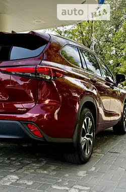 Toyota Highlander 2022
