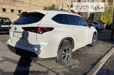 Позашляховик / Кросовер Toyota Highlander 2022 в Києві