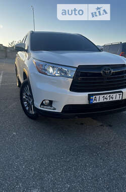 Внедорожник / Кроссовер Toyota Highlander 2014 в Киеве