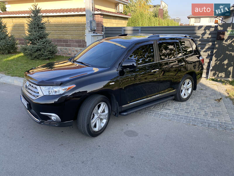 Позашляховик / Кросовер Toyota Highlander 2011 в Києві