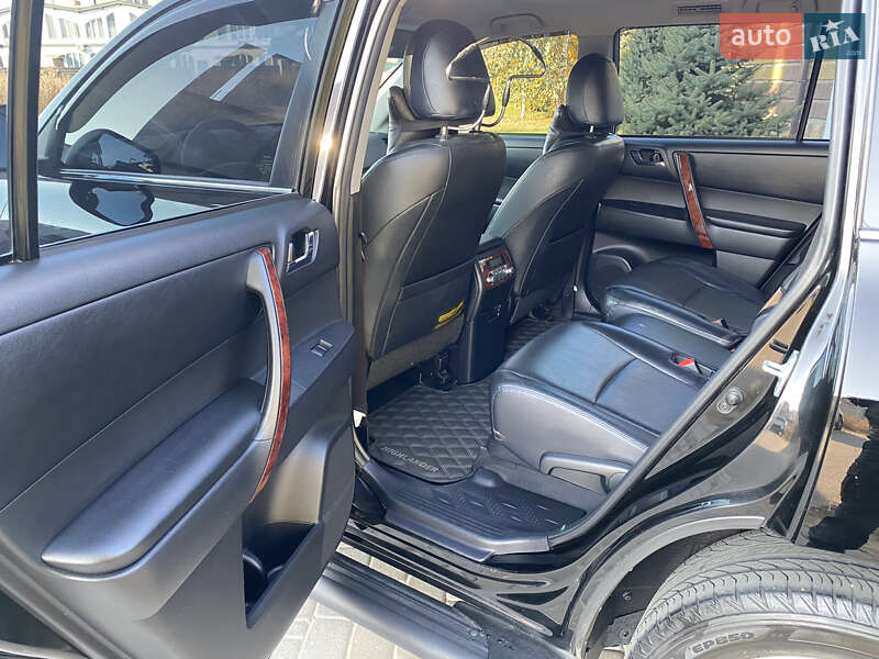 Позашляховик / Кросовер Toyota Highlander 2011 в Києві