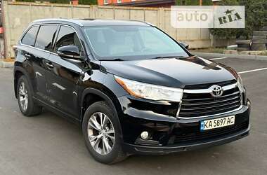 Позашляховик / Кросовер Toyota Highlander 2015 в Лубнах