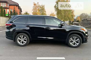 Позашляховик / Кросовер Toyota Highlander 2015 в Лубнах