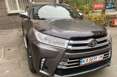 Внедорожник / Кроссовер Toyota Highlander 2019 в Киеве