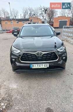 Позашляховик / Кросовер Toyota Highlander 2020 в Лубнах