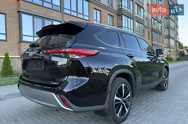 Позашляховик / Кросовер Toyota Highlander 2021 в Житомирі