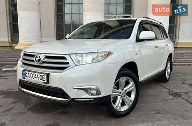 Внедорожник / Кроссовер Toyota Highlander 2011 в 