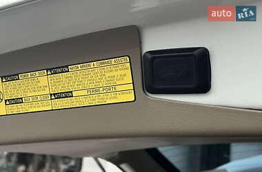 Внедорожник / Кроссовер Toyota Highlander 2011 в 