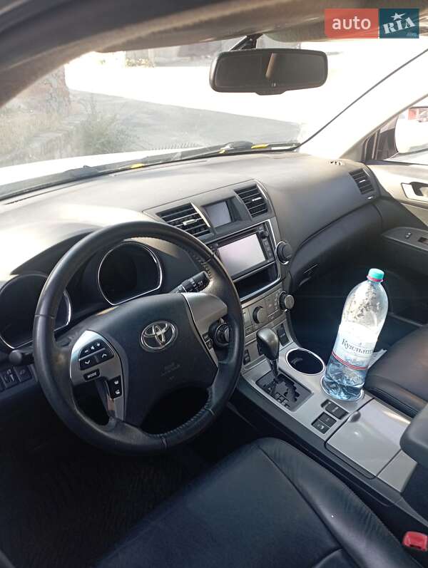 Позашляховик / Кросовер Toyota Highlander 2013 в Харкові
