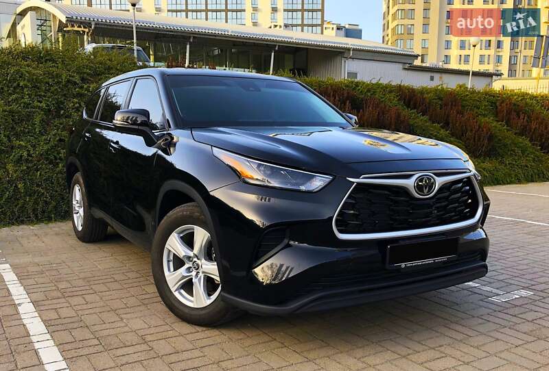 Позашляховик / Кросовер Toyota Highlander 2023 в Луцьку