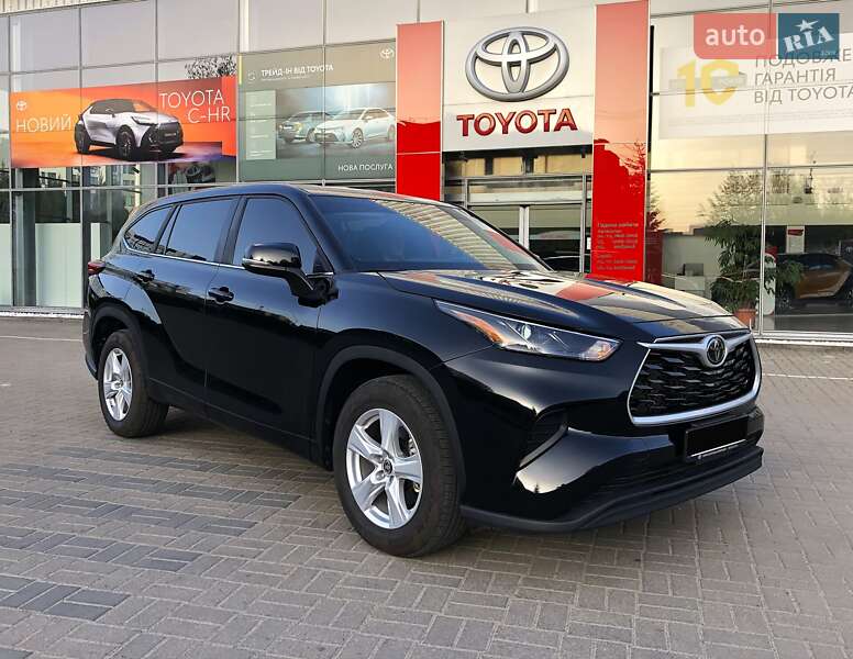 Позашляховик / Кросовер Toyota Highlander 2023 в Луцьку