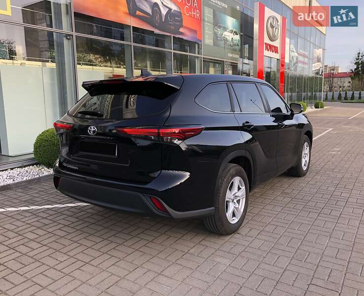 Позашляховик / Кросовер Toyota Highlander 2023 в Луцьку